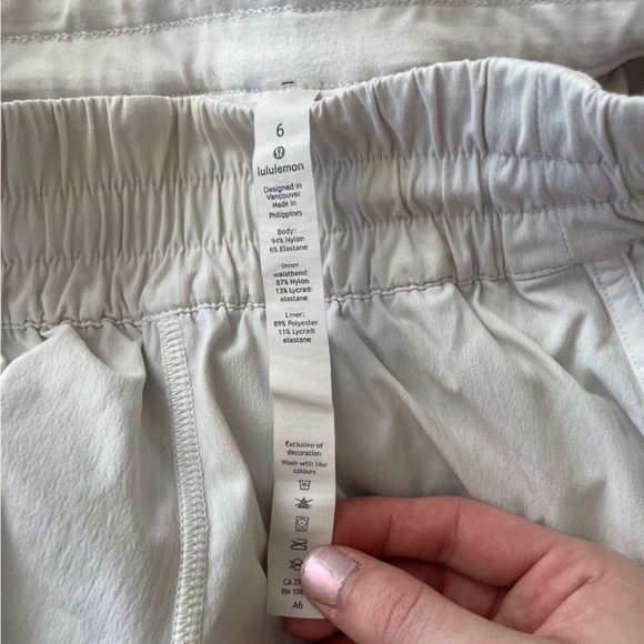 Lululemon Tracker Low-Rise Lined Short 4” - Picture 5 of 5